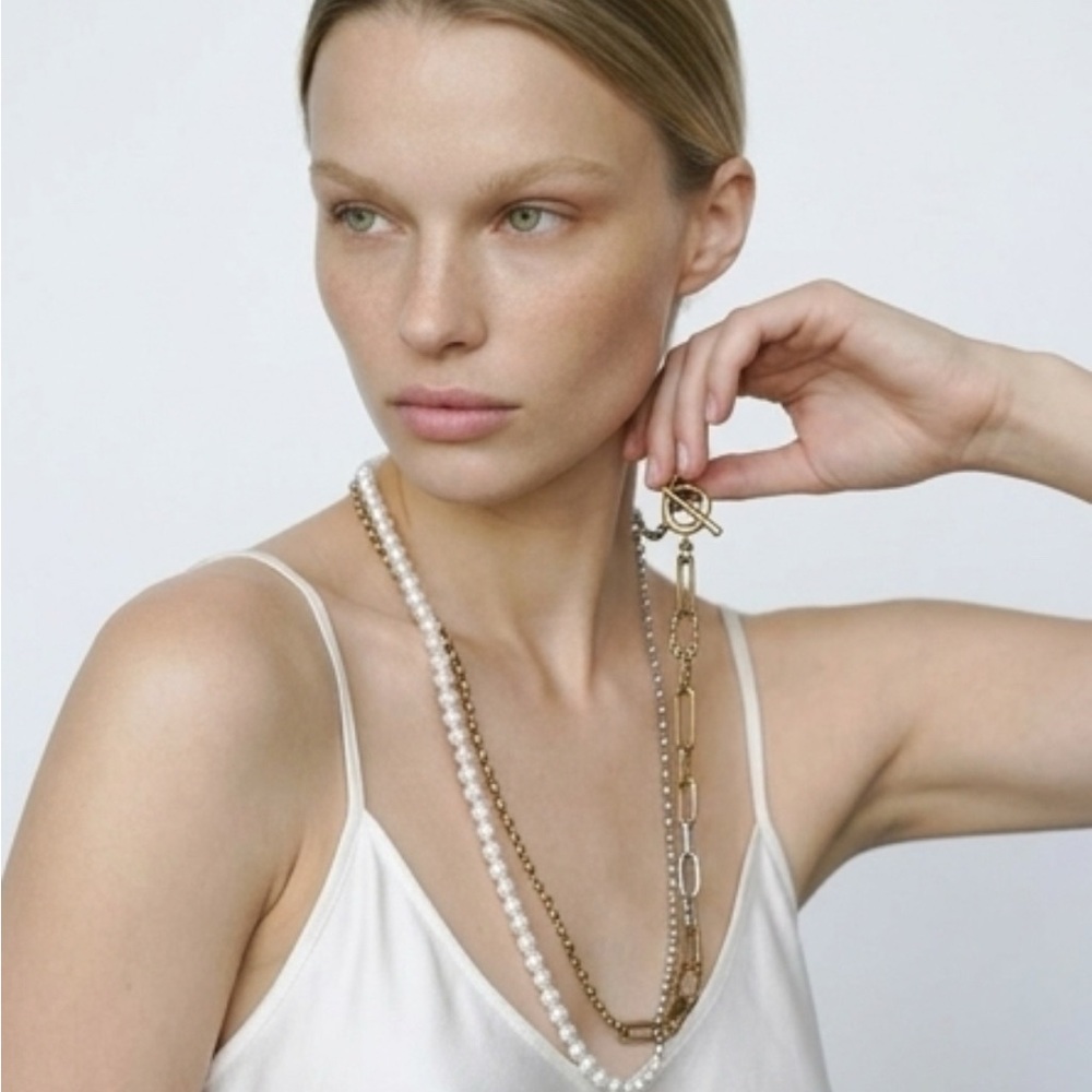 Elegant Gold and Silver Women's Necklace